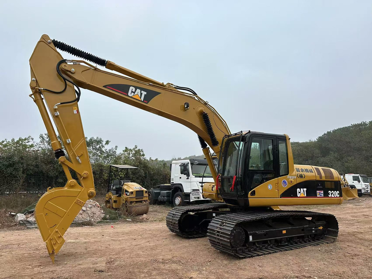CATERPILLAR 320CL - حفار زاحف: صورة 5 CATERPILLAR 320CL - حفار زاحف: صورة 5
