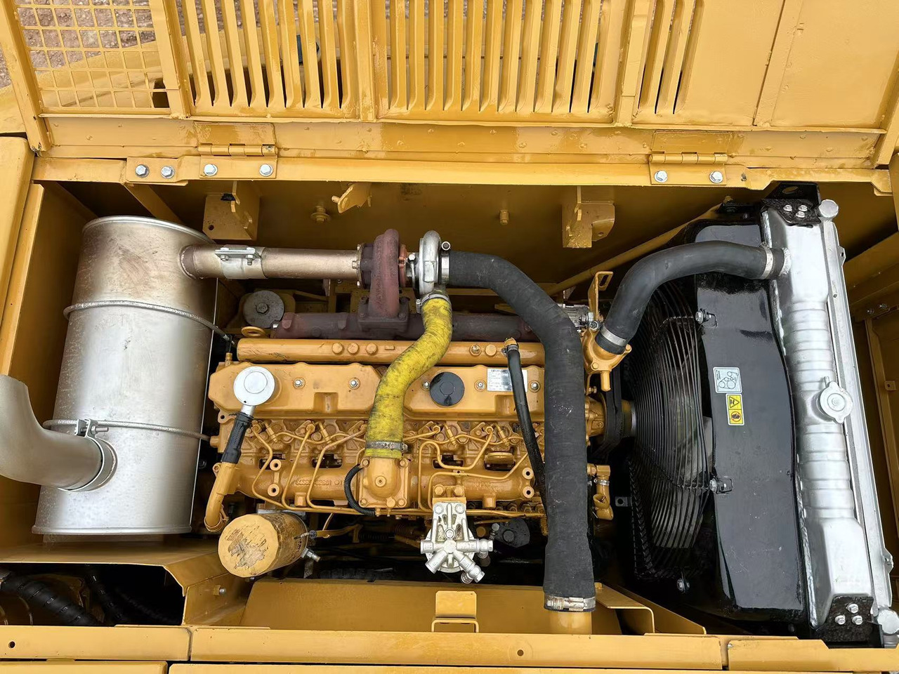 حفار زاحف CATERPILLAR 320C: صورة 10