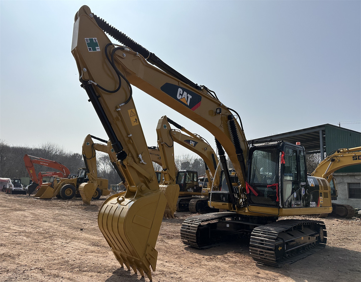 CATERPILLAR 320D2L - حفار زاحف: صورة 5 CATERPILLAR 320D2L - حفار زاحف: صورة 5