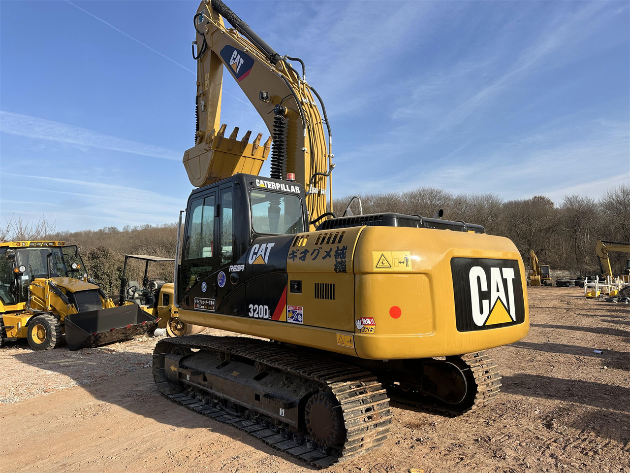 CATERPILLAR 320DL - حفار زاحف: صورة 3 CATERPILLAR 320DL - حفار زاحف: صورة 3