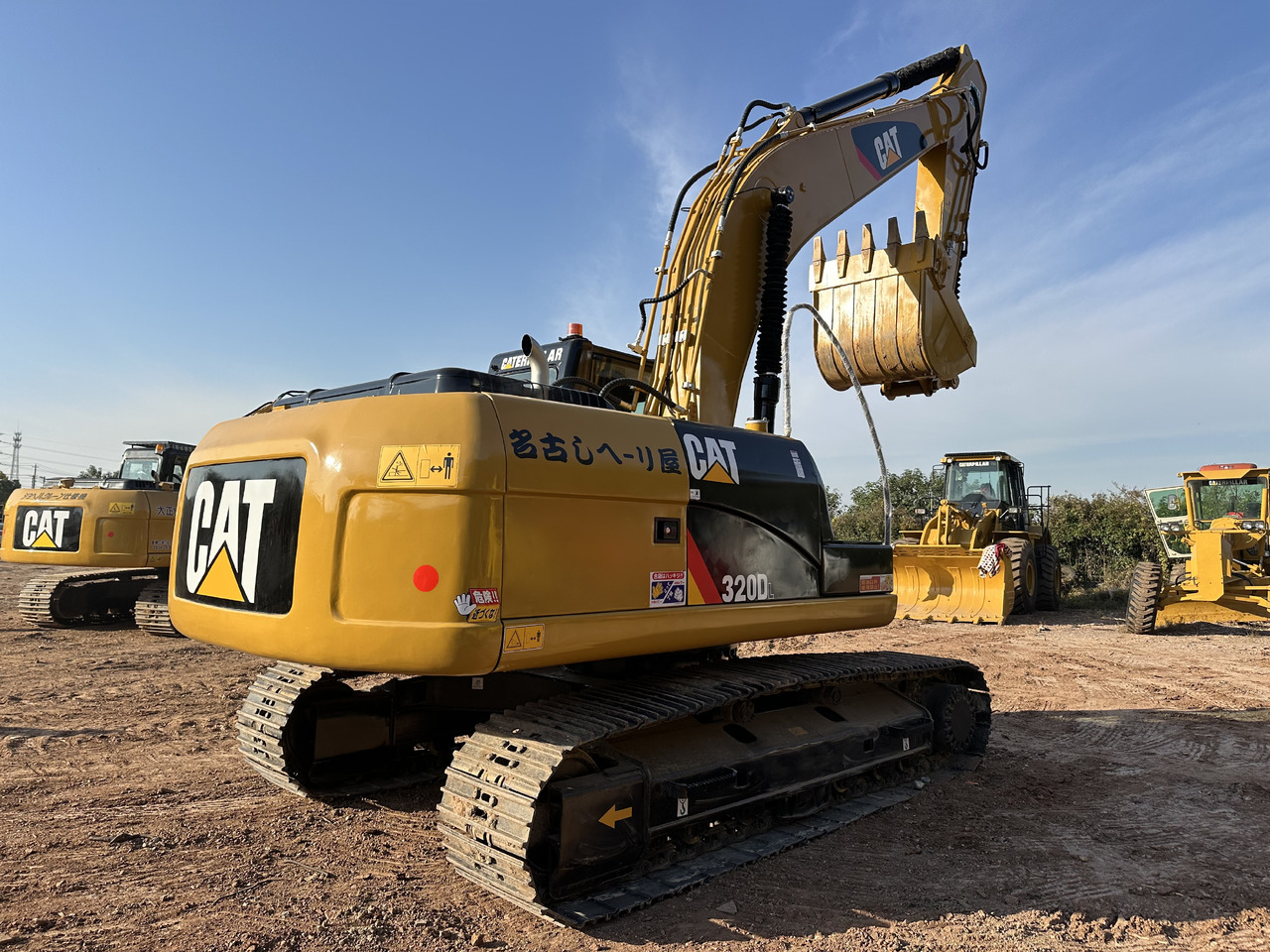 CATERPILLAR 320DL - حفار زاحف: صورة 4 CATERPILLAR 320DL - حفار زاحف: صورة 4