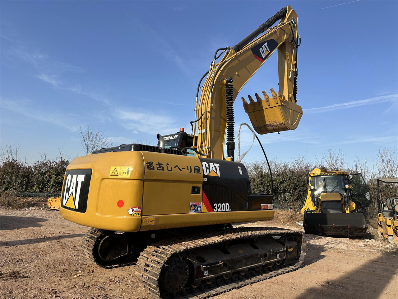 CATERPILLAR 320DL - حفار زاحف: صورة 3 CATERPILLAR 320DL - حفار زاحف: صورة 3