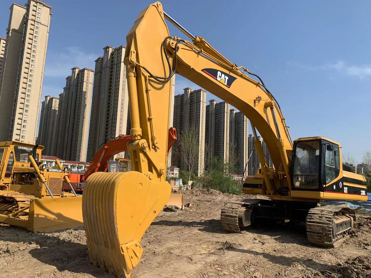 CATERPILLAR 330BL - حفار زاحف: صورة 4 CATERPILLAR 330BL - حفار زاحف: صورة 4