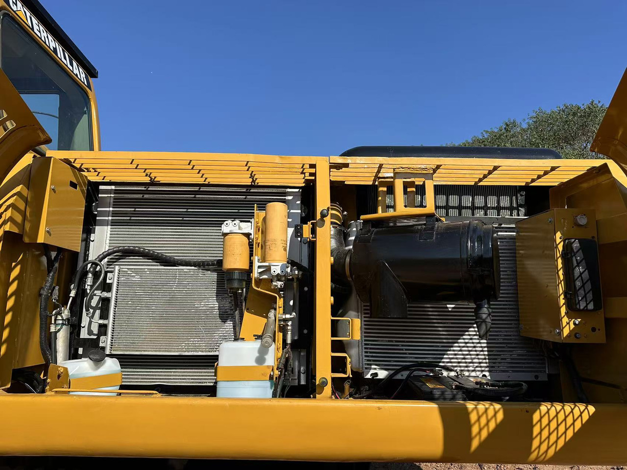 حفّار CATERPILLAR 330C: صورة 8