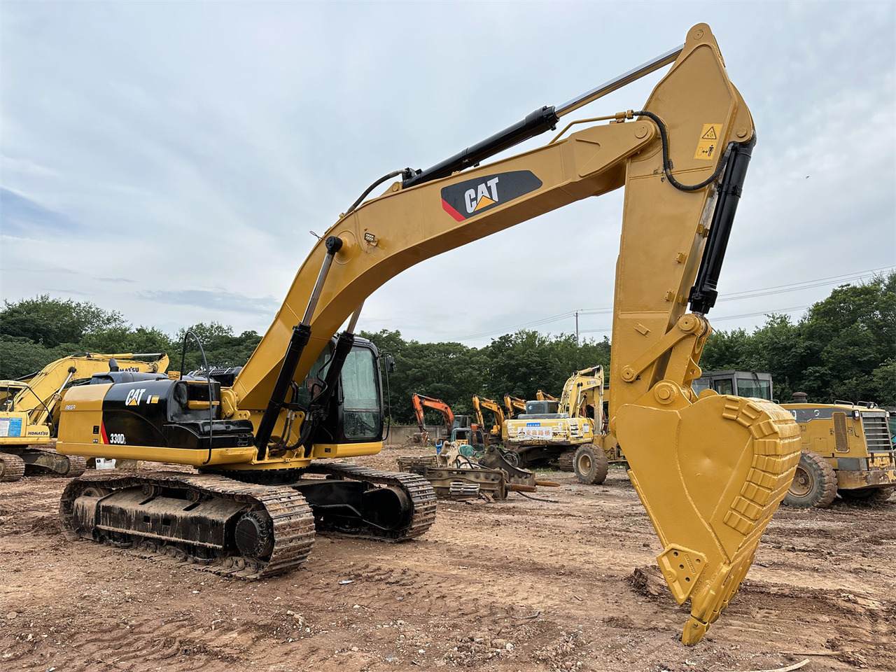 CATERPILLAR 330D excavator - حفار زاحف: صورة 2 CATERPILLAR 330D excavator - حفار زاحف: صورة 2
