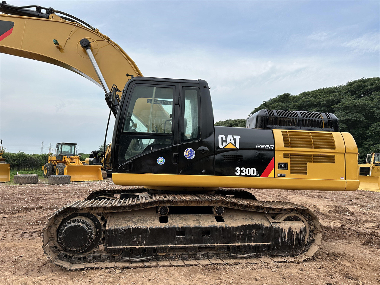 CATERPILLAR 330DL - حفار زاحف: صورة 5 CATERPILLAR 330DL - حفار زاحف: صورة 5