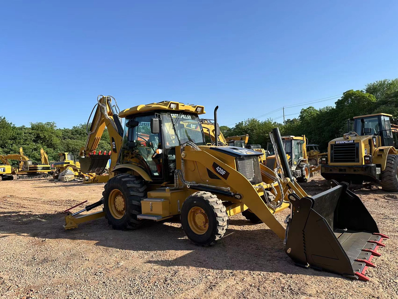 CATERPILLAR 420F2 - لودر ذو محراث خلفي/ باكهو: صورة 2 CATERPILLAR 420F2 - لودر ذو محراث خلفي/ باكهو: صورة 2