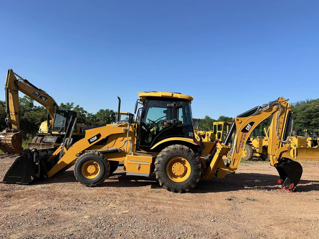 CATERPILLAR 420F2 - لودر ذو محراث خلفي/ باكهو: صورة 4 CATERPILLAR 420F2 - لودر ذو محراث خلفي/ باكهو: صورة 4