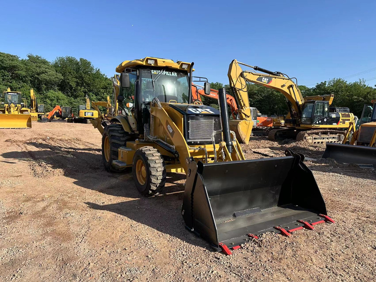 CATERPILLAR 420F2 - لودر ذو محراث خلفي/ باكهو: صورة 3 CATERPILLAR 420F2 - لودر ذو محراث خلفي/ باكهو: صورة 3