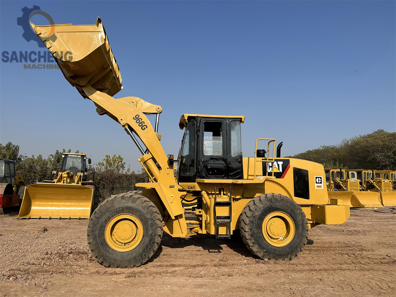 اللودر بعجل CATERPILLAR 966G: صورة 9