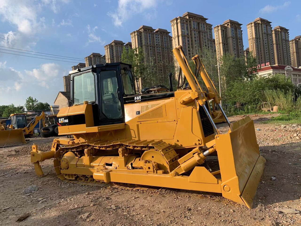 CATERPILLAR D6G - بلدوزر: صورة 1 CATERPILLAR D6G - بلدوزر: صورة 1
