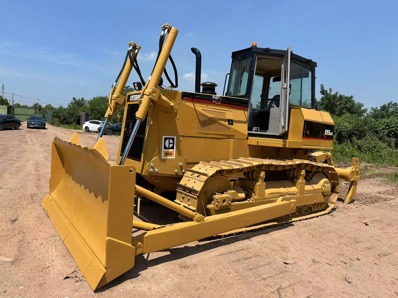 CATERPILLAR D6G - بلدوزر: صورة 1 CATERPILLAR D6G - بلدوزر: صورة 1