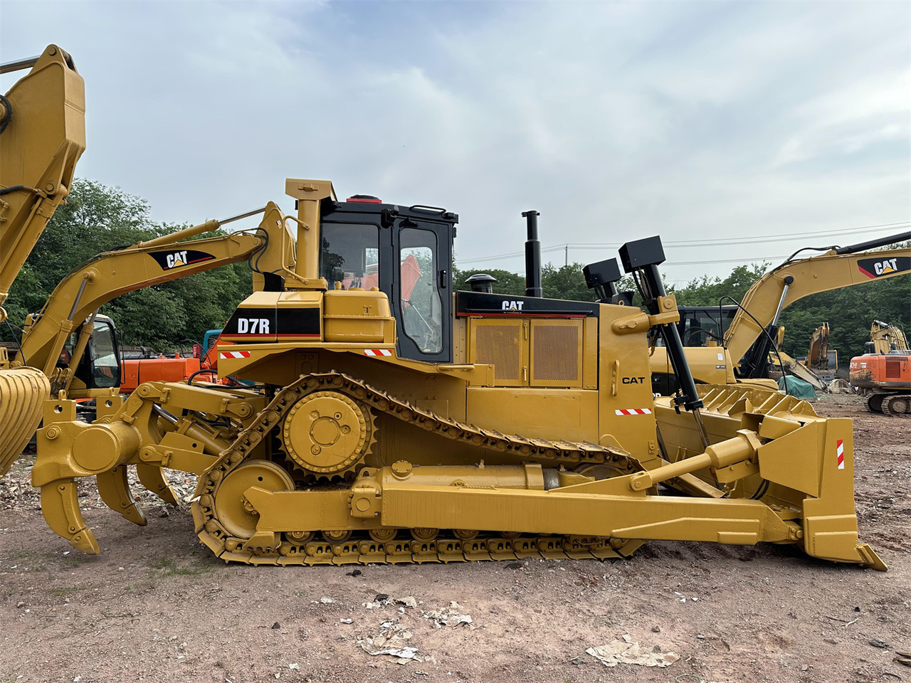 CATERPILLAR D7R - بلدوزر: صورة 4 CATERPILLAR D7R - بلدوزر: صورة 4