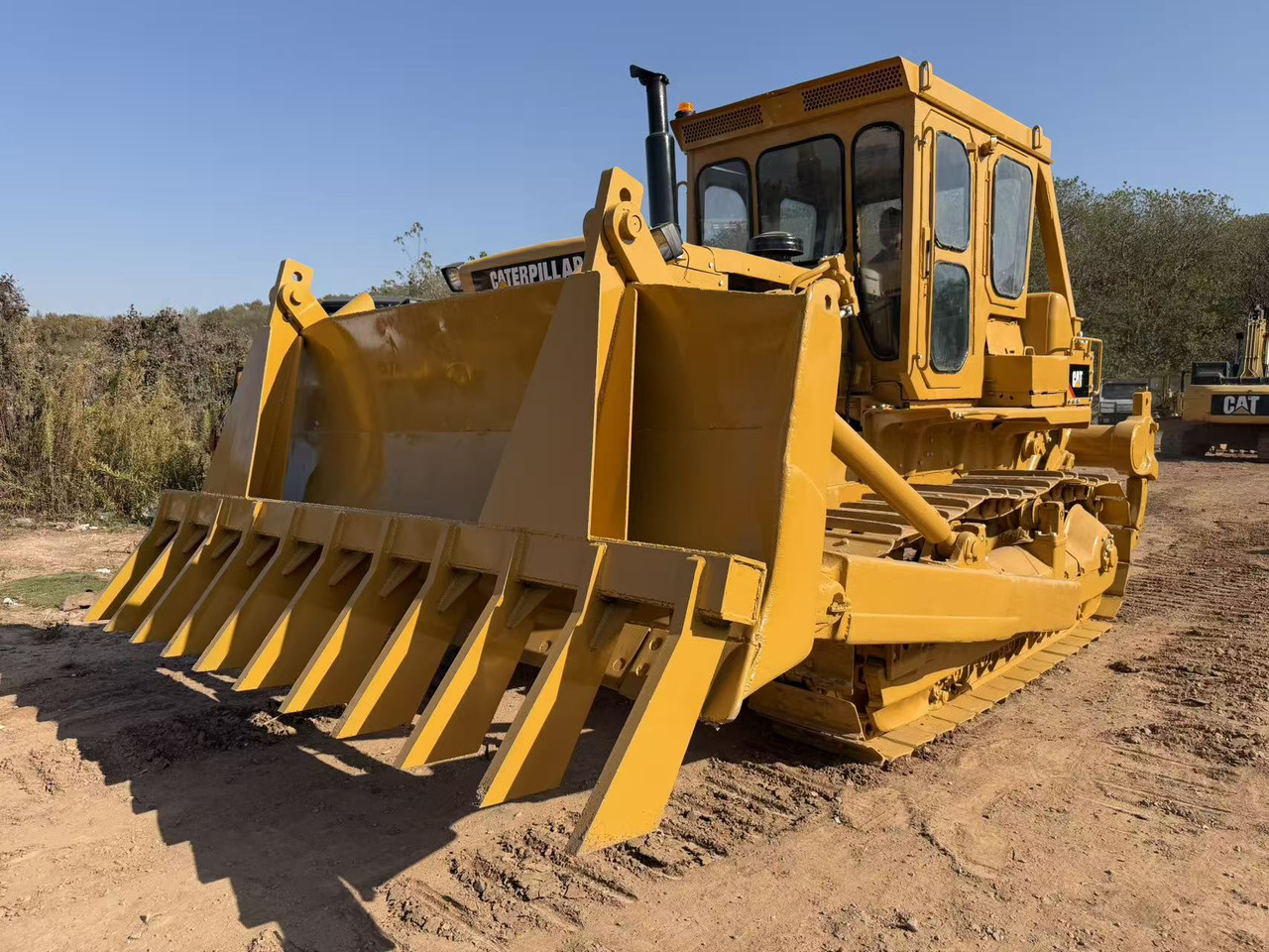 CATERPILLAR D8K - بلدوزر: صورة 1 CATERPILLAR D8K - بلدوزر: صورة 1
