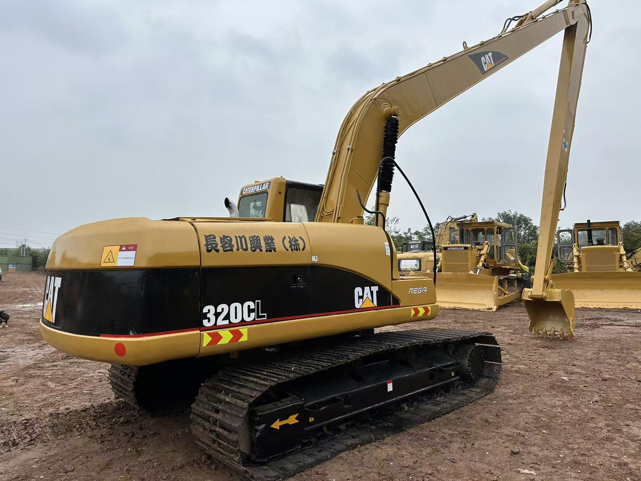 Caterpillar 320CL - حفار زاحف: صورة 3 Caterpillar 320CL - حفار زاحف: صورة 3