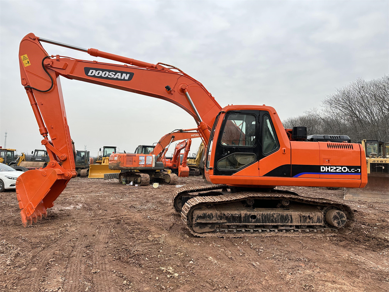 DOOSAN DH220 excavator - حفار زاحف: صورة 2 DOOSAN DH220 excavator - حفار زاحف: صورة 2