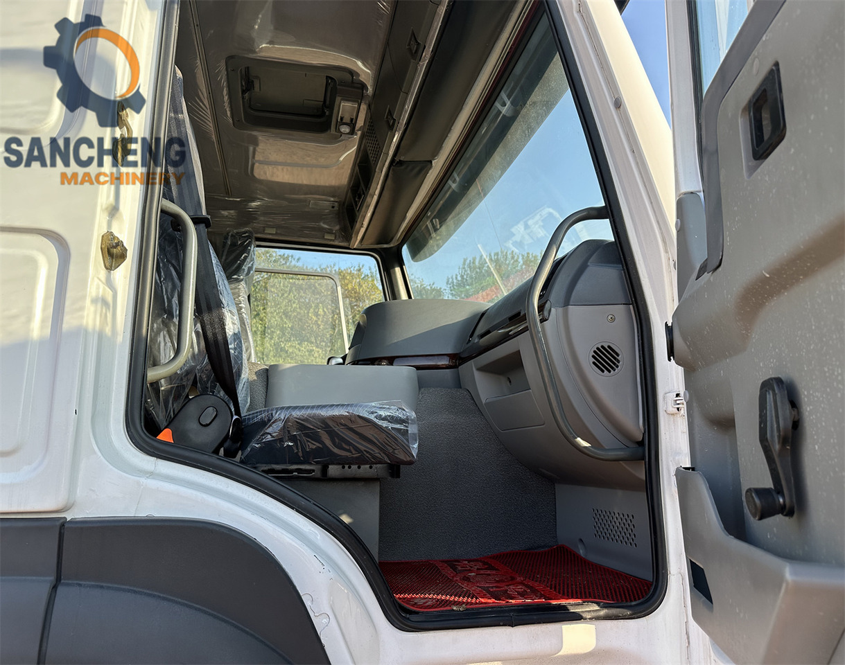 تأجير SINOTRUK HOWO 371 6x4 Water Tanker Truck SINOTRUK HOWO 371 6x4 Water Tanker Truck: صورة 7 تأجير SINOTRUK HOWO 371 6x4 Water Tanker Truck SINOTRUK HOWO 371 6x4 Water Tanker Truck: صورة 7