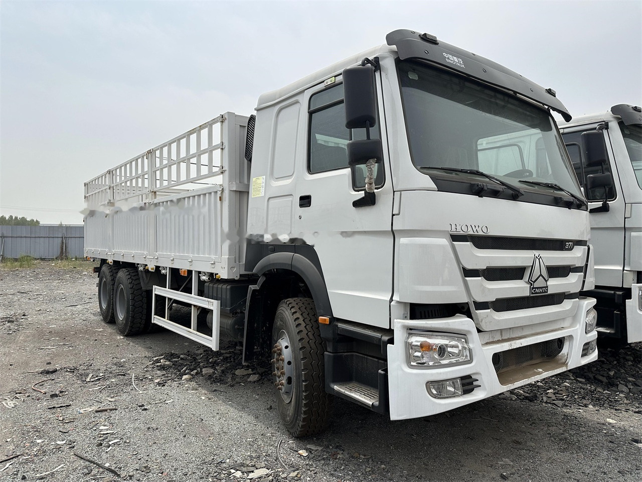 SINOTRUK HOWO 371 Cargo truck - شاحنة ماشية: صورة 1 SINOTRUK HOWO 371 Cargo truck - شاحنة ماشية: صورة 1