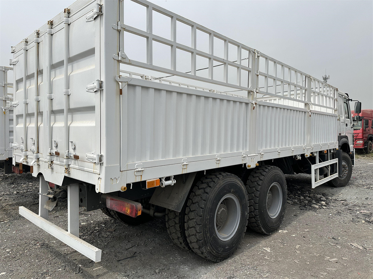 SINOTRUK HOWO 371 Cargo truck - شاحنة ماشية: صورة 5 SINOTRUK HOWO 371 Cargo truck - شاحنة ماشية: صورة 5