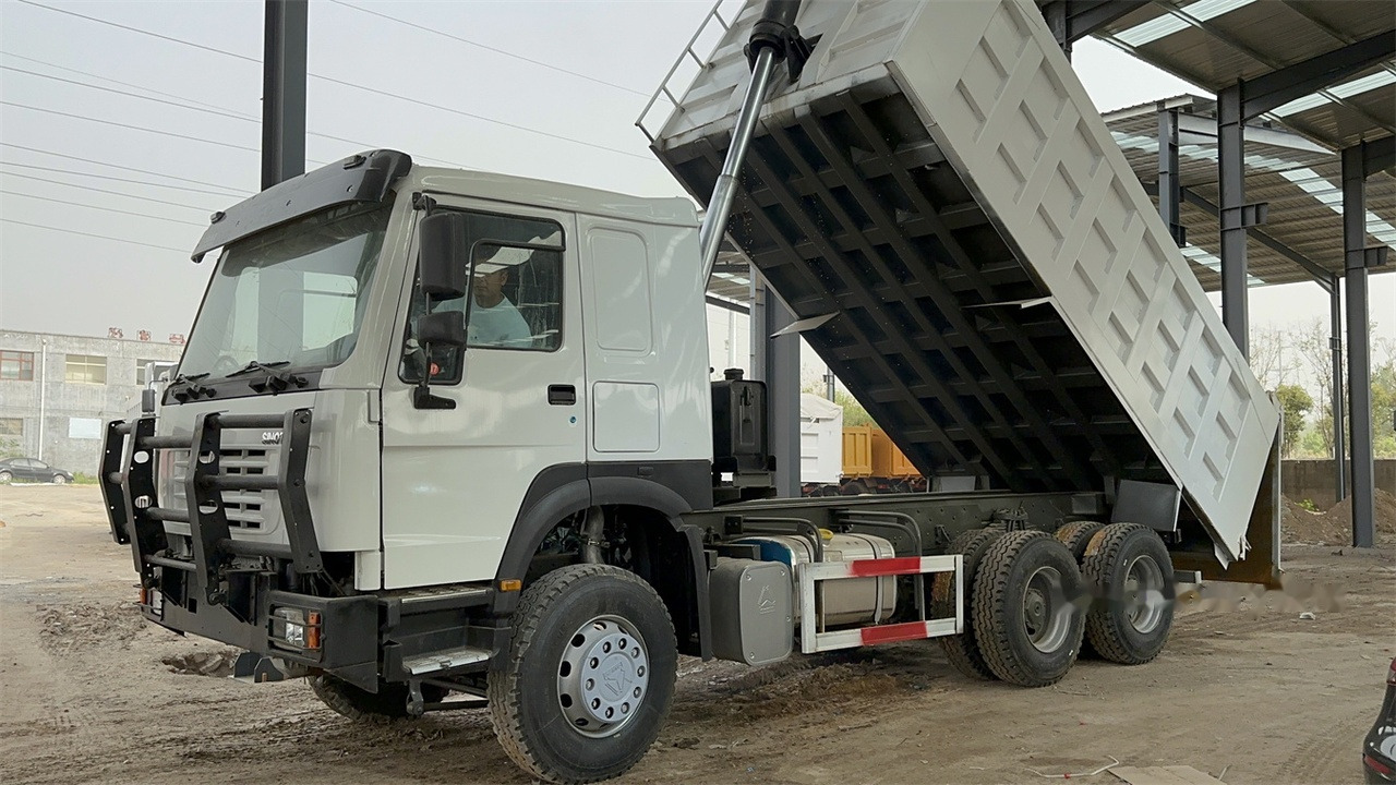 SINOTRUK HOWO 371 Dump Truck - شاحنة قلاب: صورة 1 SINOTRUK HOWO 371 Dump Truck - شاحنة قلاب: صورة 1