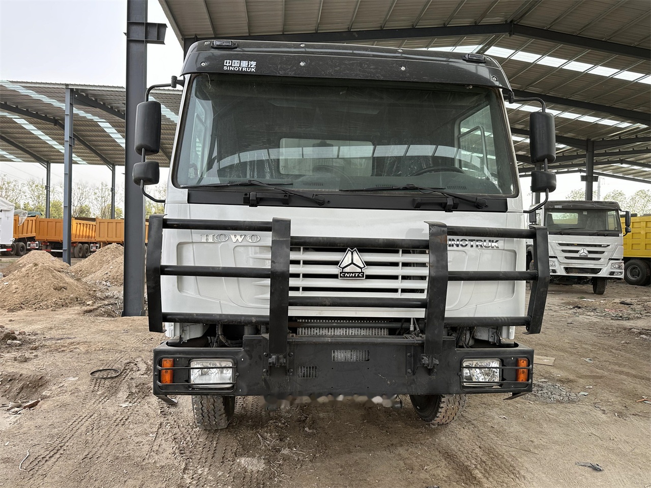 SINOTRUK HOWO 371 Dump Truck - شاحنة قلاب: صورة 2 SINOTRUK HOWO 371 Dump Truck - شاحنة قلاب: صورة 2