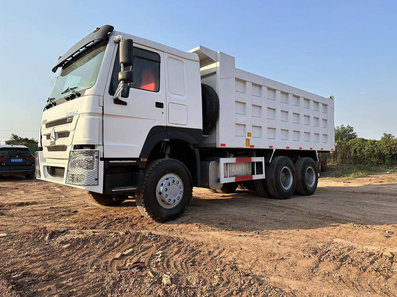 SINOTRUK HOWO HOWO 371 6x4 - شاحنة قلاب: صورة 3 SINOTRUK HOWO HOWO 371 6x4 - شاحنة قلاب: صورة 3