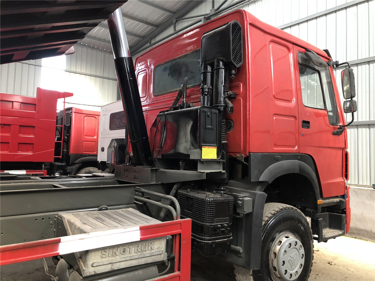 SINOTRUK Howo Dump truck 371 - شاحنة قلاب: صورة 4 SINOTRUK Howo Dump truck 371 - شاحنة قلاب: صورة 4
