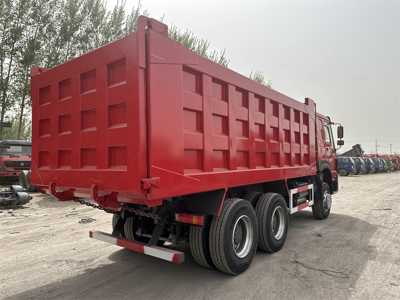 SINOTRUK Howo Dump truck 371 - شاحنة قلاب: صورة 4 SINOTRUK Howo Dump truck 371 - شاحنة قلاب: صورة 4