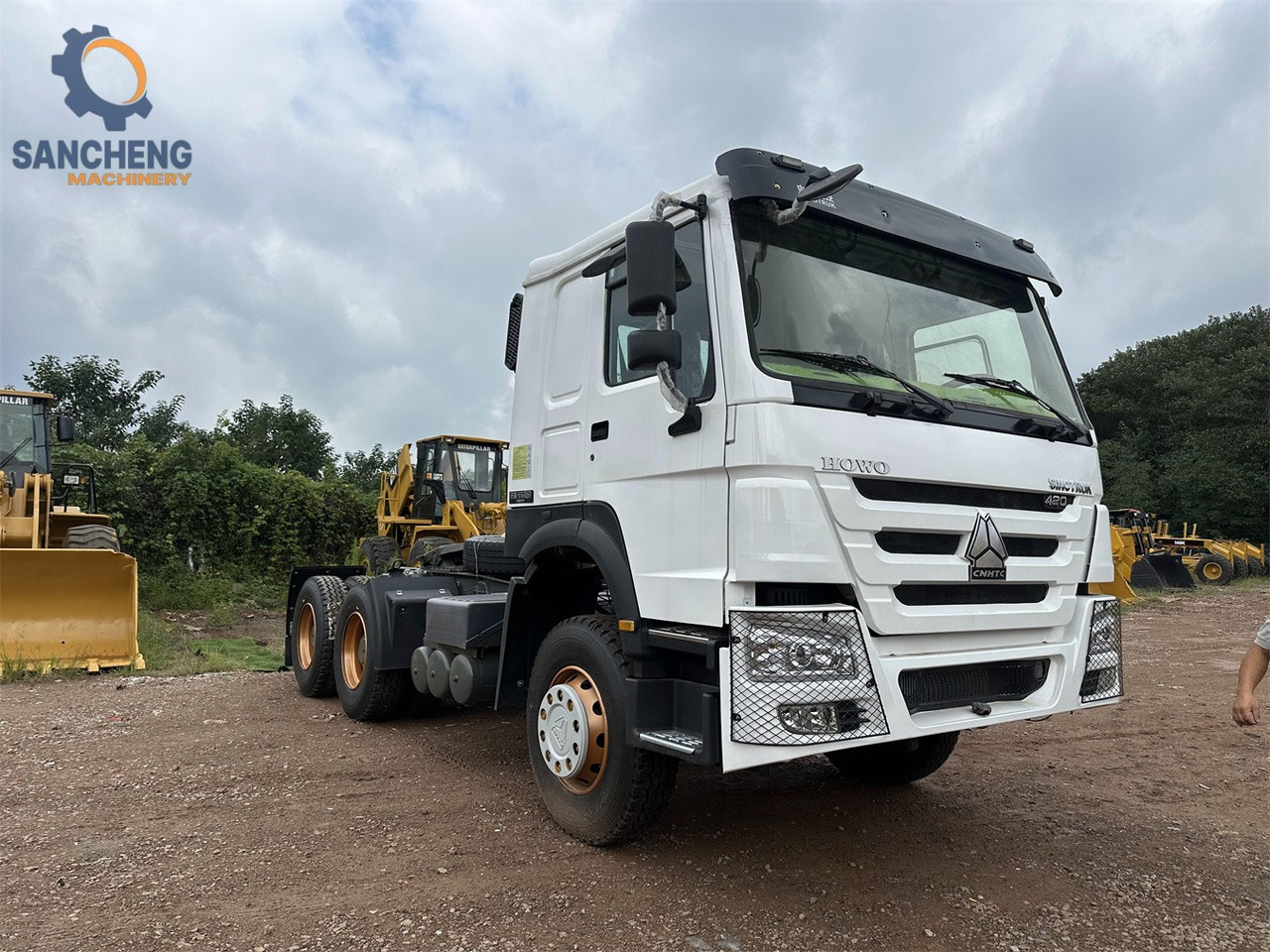 SINOTRUK Howo tractor unit 420hp - مقطورة السحب: صورة 3 SINOTRUK Howo tractor unit 420hp - مقطورة السحب: صورة 3