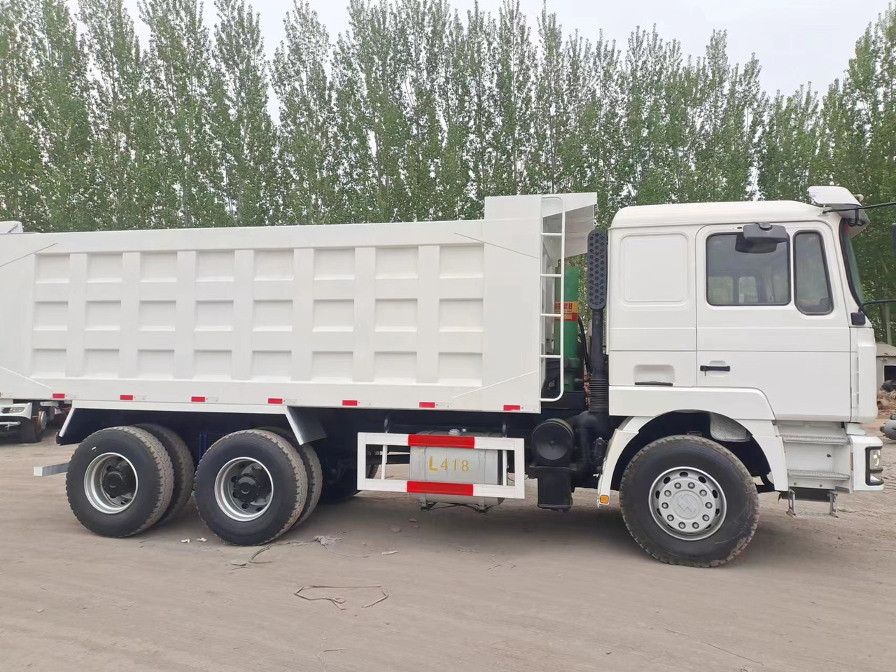 Shacman F3000 Dump Truck - شاحنة قلاب: صورة 4 Shacman F3000 Dump Truck - شاحنة قلاب: صورة 4