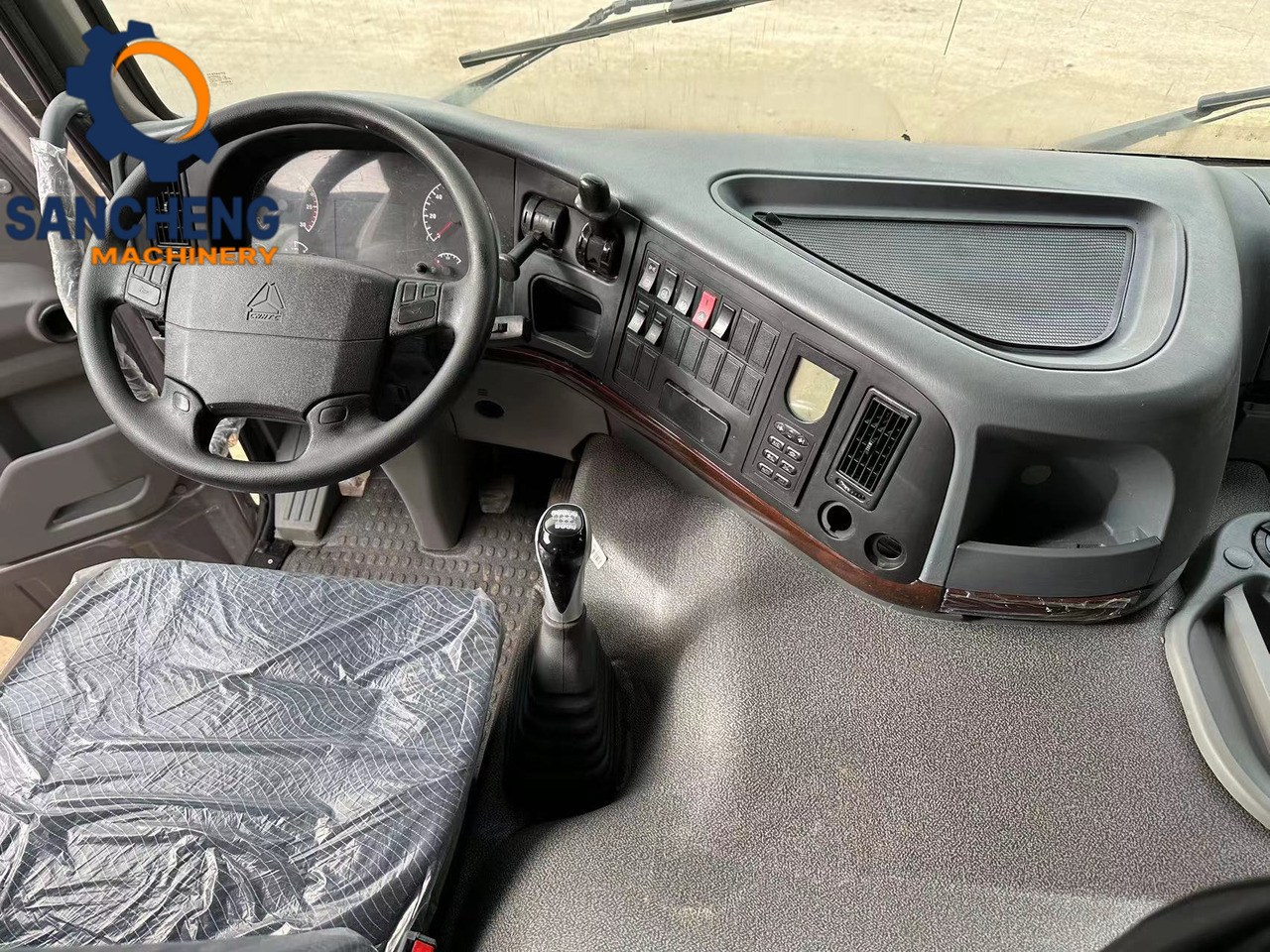 رأس تريلا Sinotruk HOWO 380hp: صورة 9 رأس تريلا Sinotruk HOWO 380hp: صورة 9