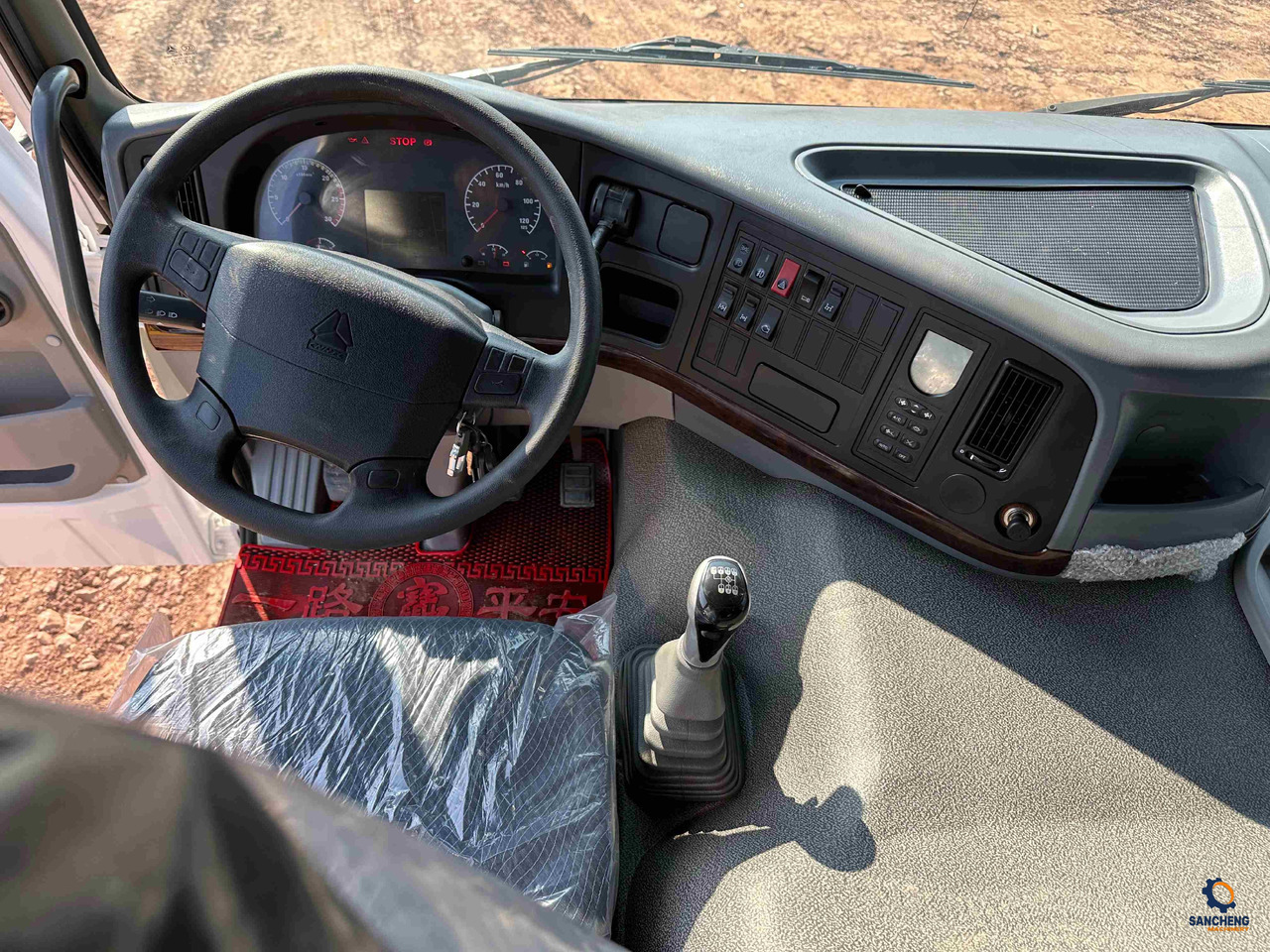 شاحنة قلاب Sinotruk HOWO 400HP With Bumper 6X4: صورة 14 شاحنة قلاب Sinotruk HOWO 400HP With Bumper 6X4: صورة 14