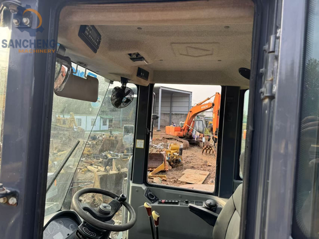 XCMG LW500F - اللودر بعجل: صورة 5 XCMG LW500F - اللودر بعجل: صورة 5