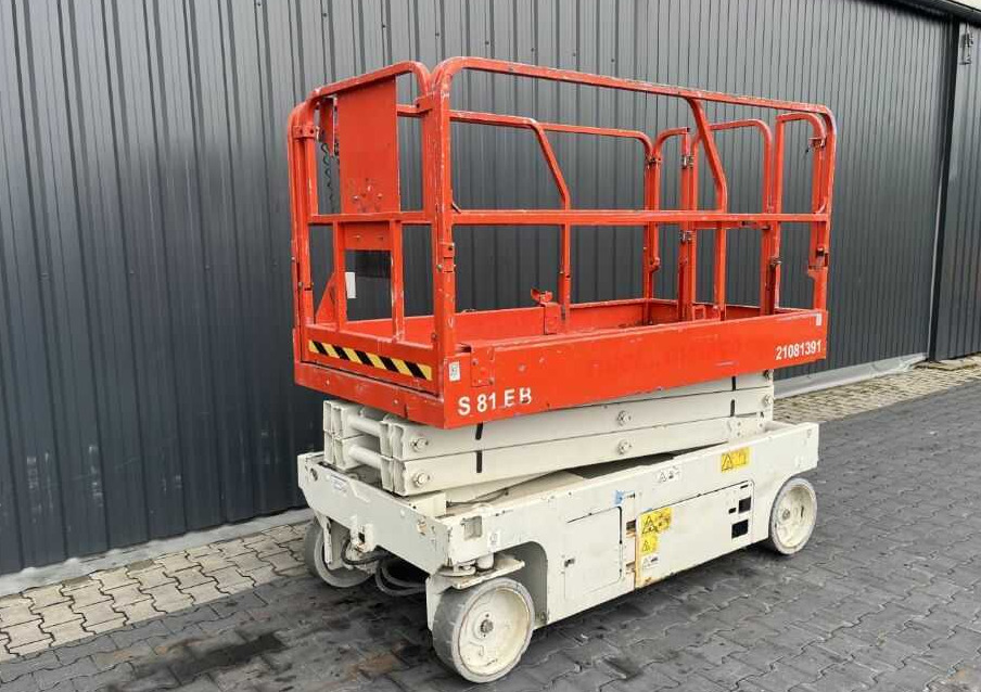 Genie GS-2046 - مرفاع مقصي: صورة 1 Genie GS-2046 - مرفاع مقصي: صورة 1