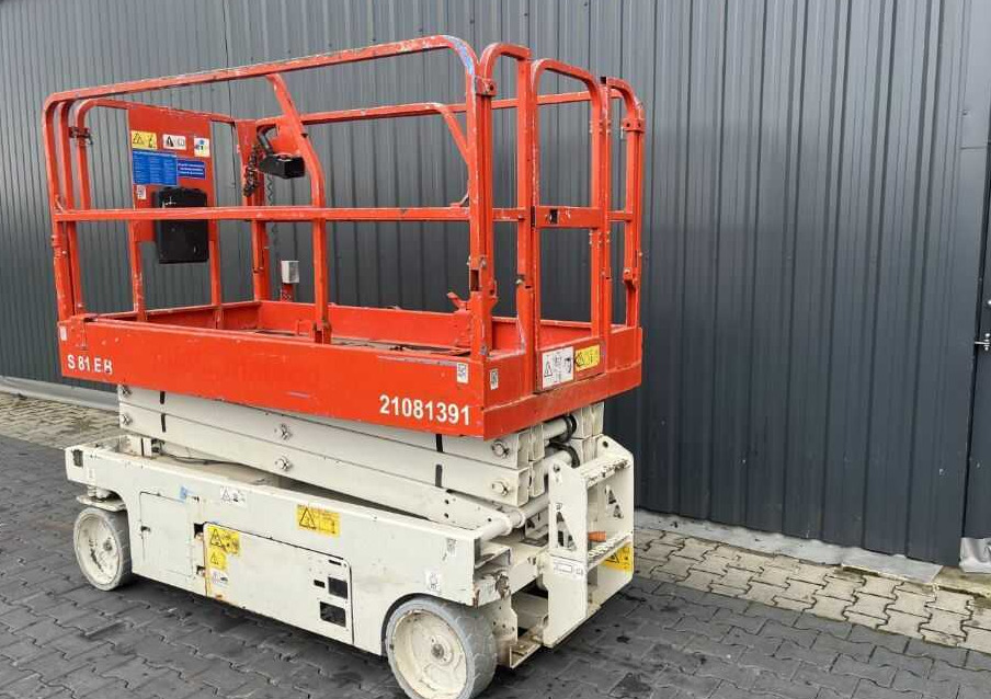 Genie GS-2046 - مرفاع مقصي: صورة 3 Genie GS-2046 - مرفاع مقصي: صورة 3