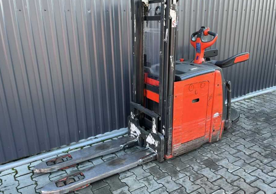 Linde D10AP - آلة تكديس: صورة 1 Linde D10AP - آلة تكديس: صورة 1