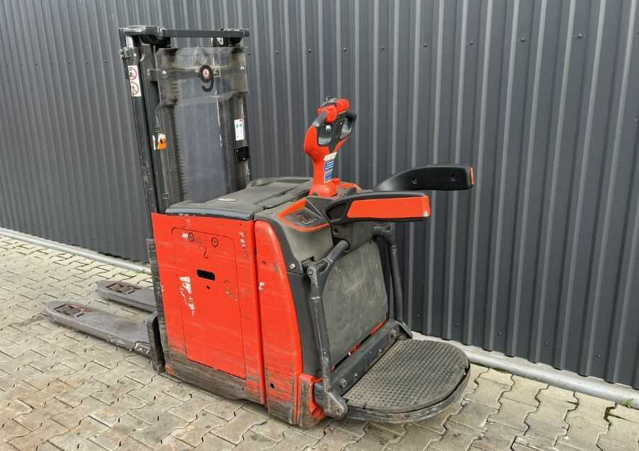Linde D10AP - آلة تكديس: صورة 3 Linde D10AP - آلة تكديس: صورة 3