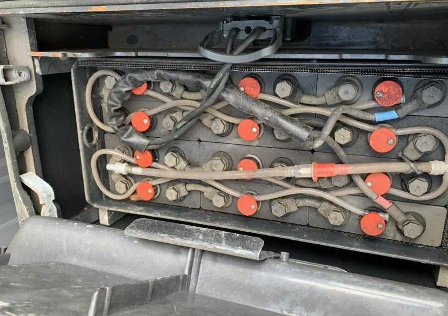 Linde D12SP - شاحنة نقل الطبالي: صورة 5 Linde D12SP - شاحنة نقل الطبالي: صورة 5