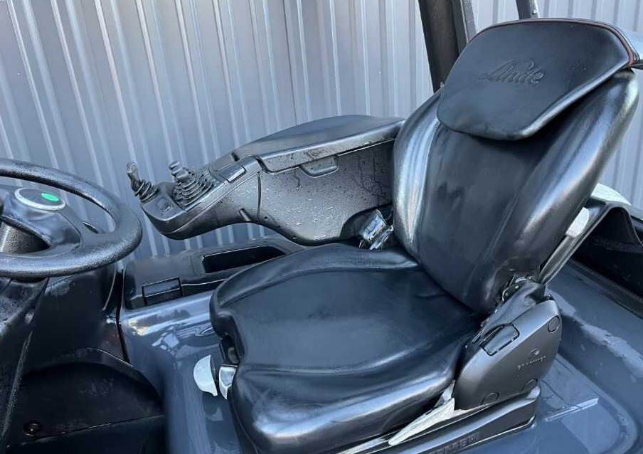 رافعة شوكية كهربائية Linde E25-01: صورة 9 رافعة شوكية كهربائية Linde E25-01: صورة 9