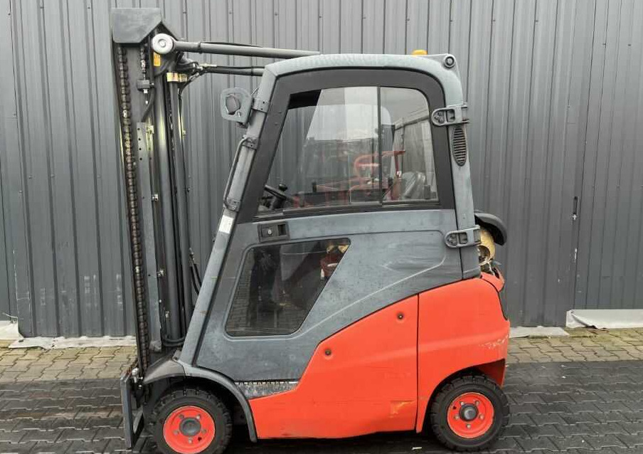 Linde H14T-01 - رافعة شوكية تعمل بالغاز: صورة 2 Linde H14T-01 - رافعة شوكية تعمل بالغاز: صورة 2