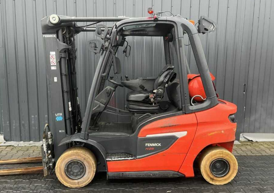 Linde H25T-01 - رافعة شوكية تعمل بالغاز: صورة 2 Linde H25T-01 - رافعة شوكية تعمل بالغاز: صورة 2