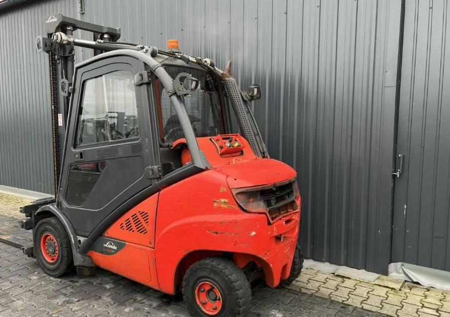 Linde H35T-02 - رافعة شوكية تعمل بالغاز: صورة 3 Linde H35T-02 - رافعة شوكية تعمل بالغاز: صورة 3