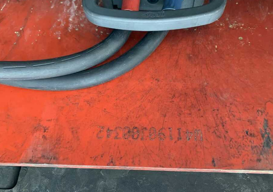 Linde P30C - جرار سحب: صورة 4 Linde P30C - جرار سحب: صورة 4