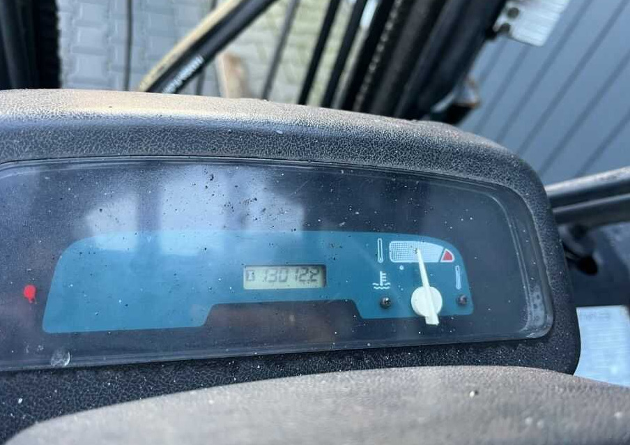 Toyota 7FGF18 - رافعة شوكية تعمل بالغاز: صورة 5 Toyota 7FGF18 - رافعة شوكية تعمل بالغاز: صورة 5