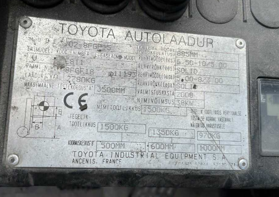Toyota 8FGF15 - رافعة شوكية تعمل بالغاز: صورة 4 Toyota 8FGF15 - رافعة شوكية تعمل بالغاز: صورة 4