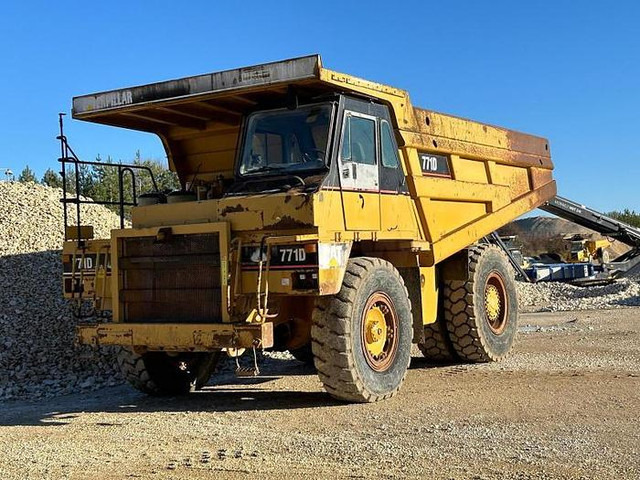 Caterpillar 771D - شاحنة قلاب التعدين: صورة 3 Caterpillar 771D - شاحنة قلاب التعدين: صورة 3