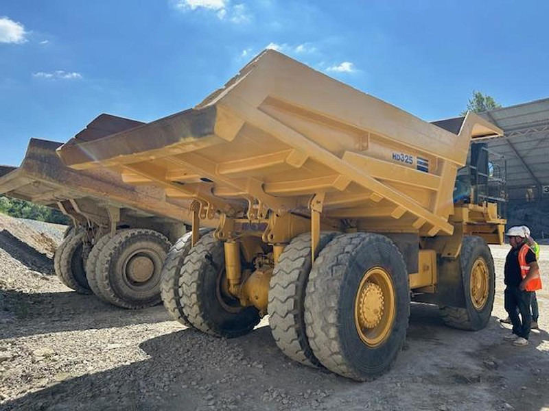 Komatsu HD325-6KE - شاحنة قلاب التعدين: صورة 4 Komatsu HD325-6KE - شاحنة قلاب التعدين: صورة 4
