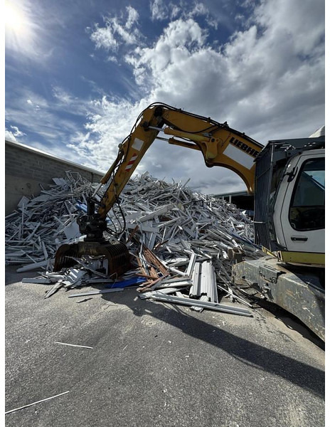 Liebherr A316 Li - اللودر بعجل: صورة 2 Liebherr A316 Li - اللودر بعجل: صورة 2