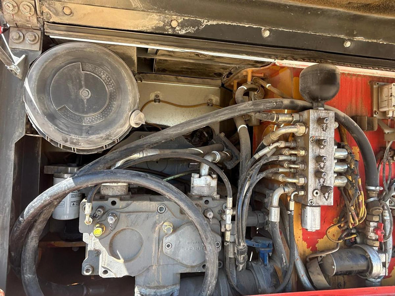 حفار زاحف Liebherr R924 LC: صورة 16 حفار زاحف Liebherr R924 LC: صورة 16