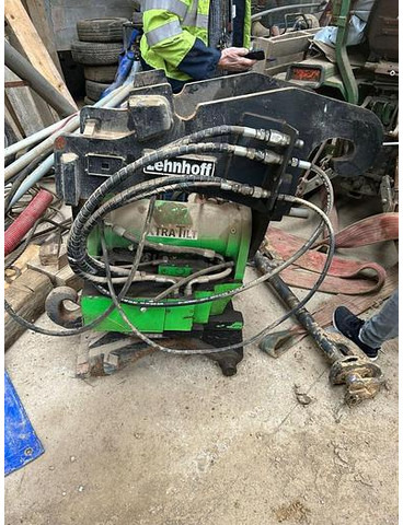 TILT ROTATOR TR150 - آلات الإنشاء: صورة 1 TILT ROTATOR TR150 - آلات الإنشاء: صورة 1